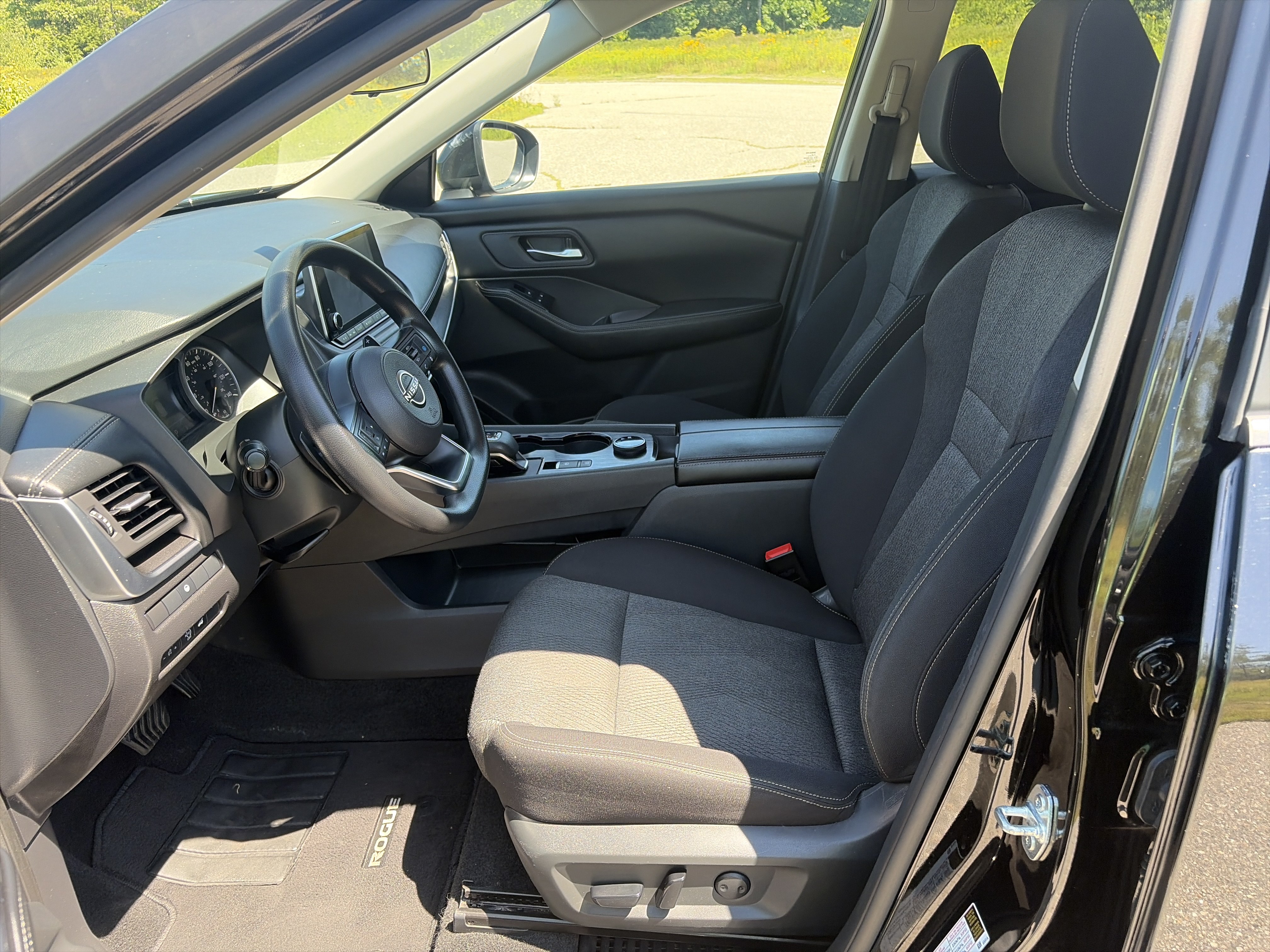 Certified 2024 Nissan Rogue SV AWD/4WD image 18