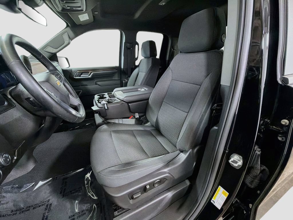 Used 2024 Chevrolet Silverado 1500 LT AWD/4WD image 22