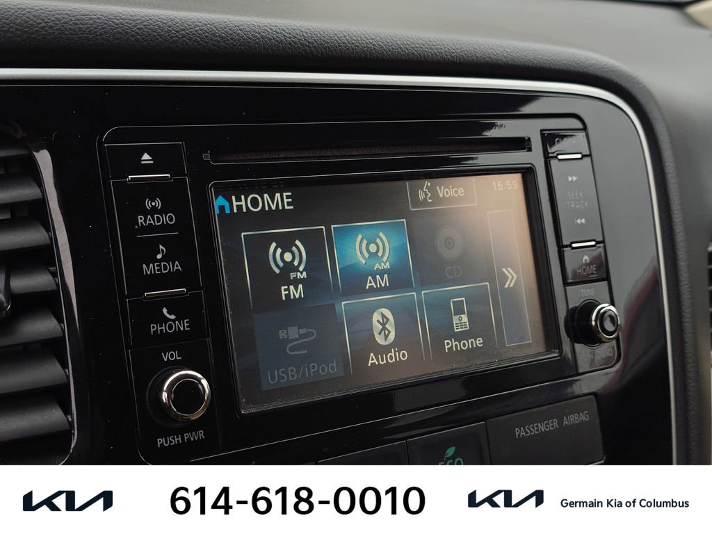 Used 2016 Mitsubishi Outlander SE image 29