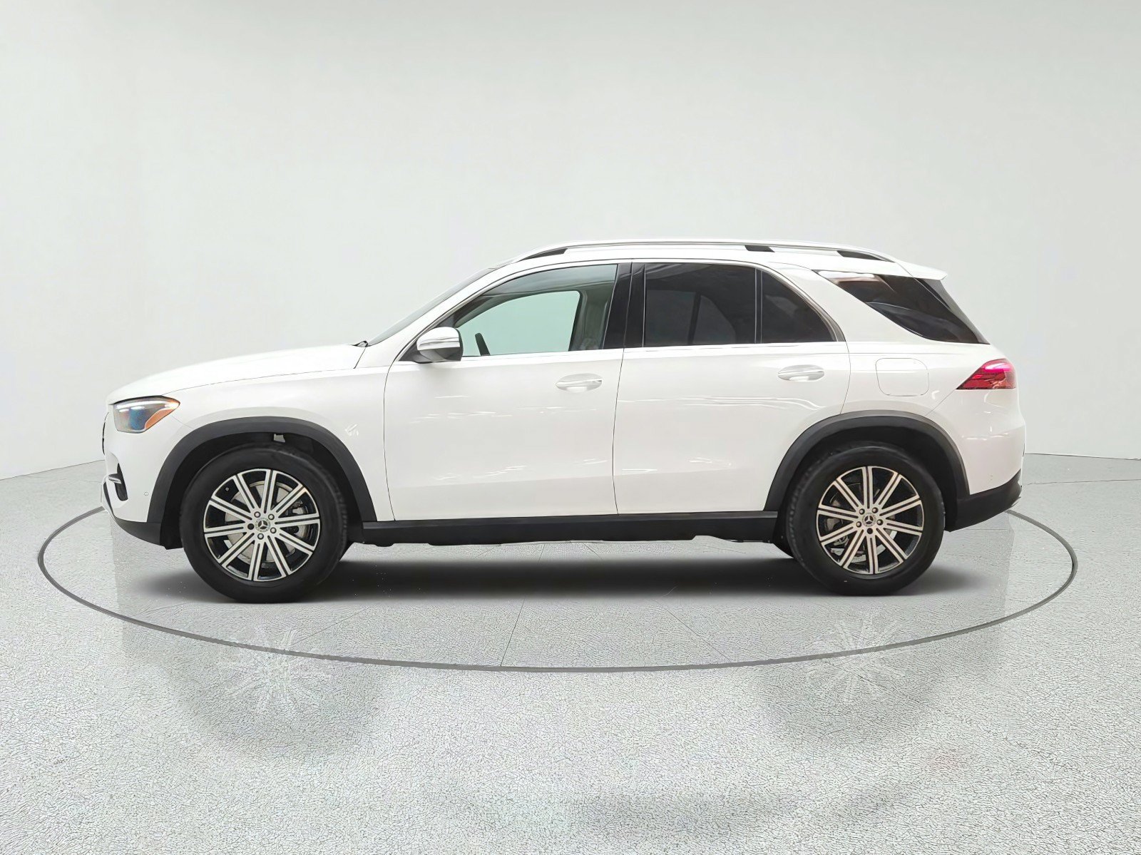 New 2026 Mercedes-Benz GLE 450e 4MATIC image 8