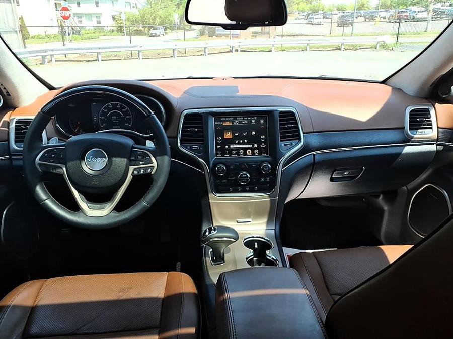 Used 2015 Jeep Grand Cherokee Summit w/ Platinum Series Group AWD/4WD image 22