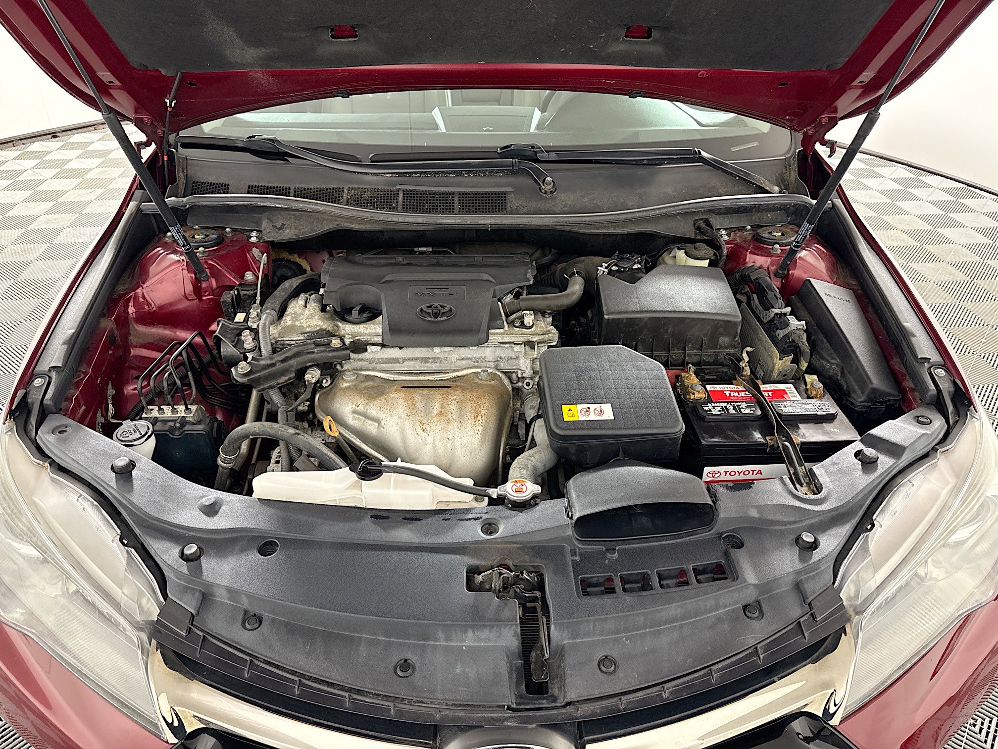 Certified 2017 Toyota Camry SE w/ Moonroof Package image 29