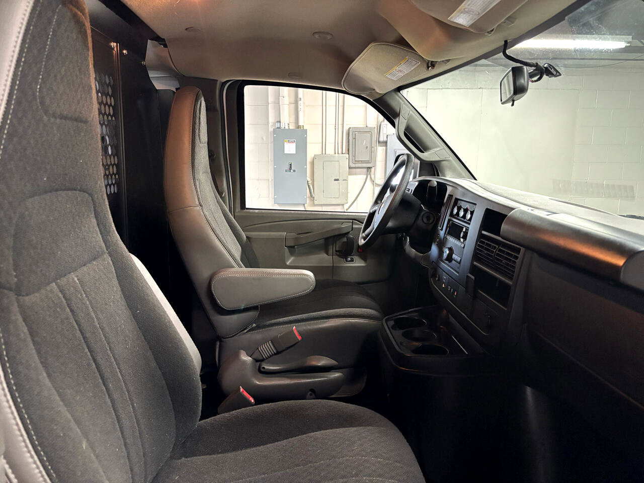 Used 2023 Chevrolet Express 2500 w/ Driver Convenience Package image 10