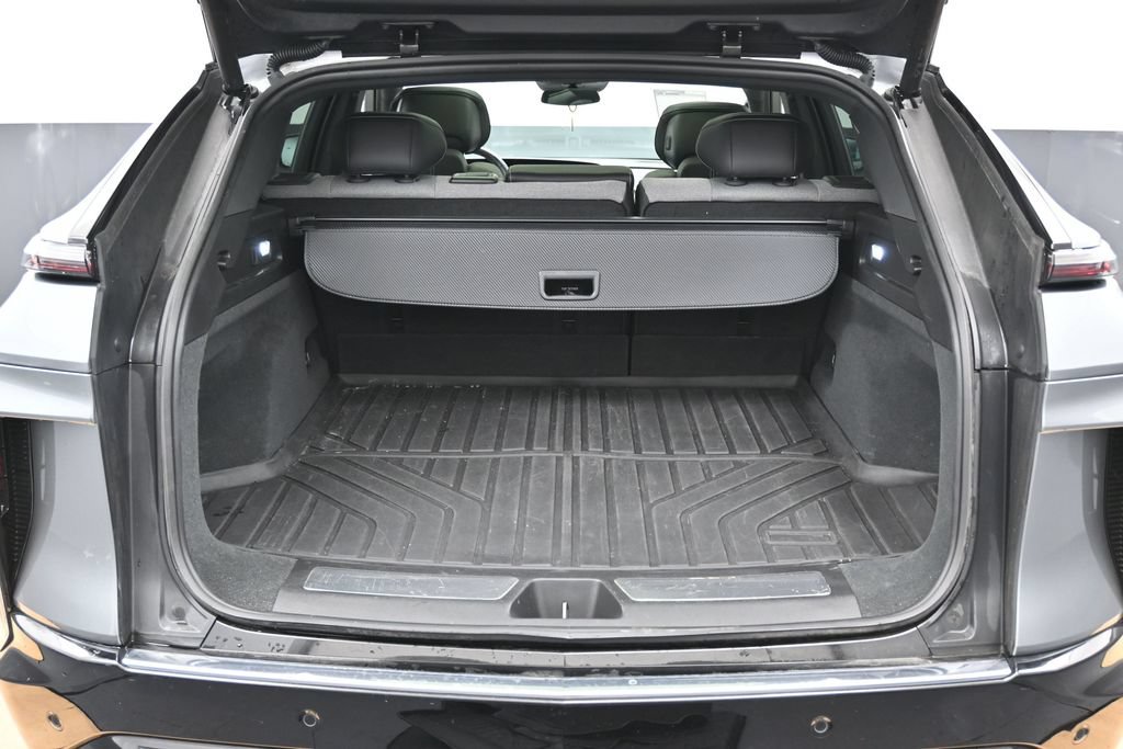 Used 2024 Cadillac Lyriq Tech RWD image 15
