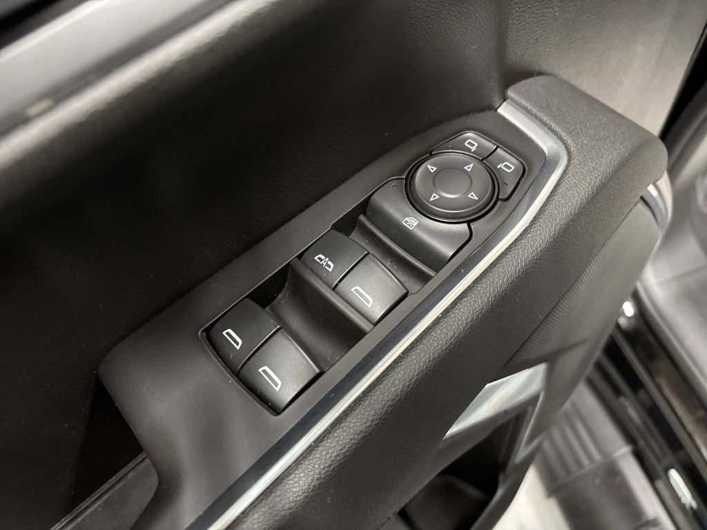 Used 2025 GMC Sierra 1500 Elevation image 11