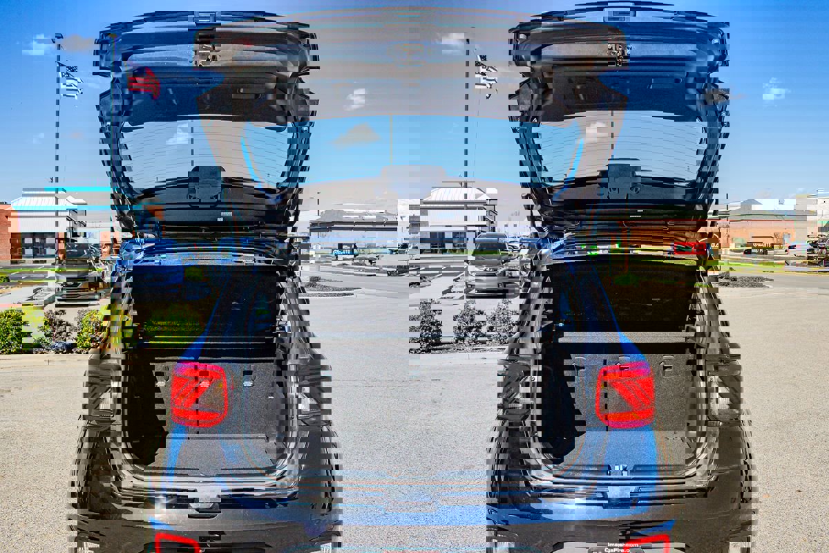 Used 2022 Hyundai Venue SE image 16