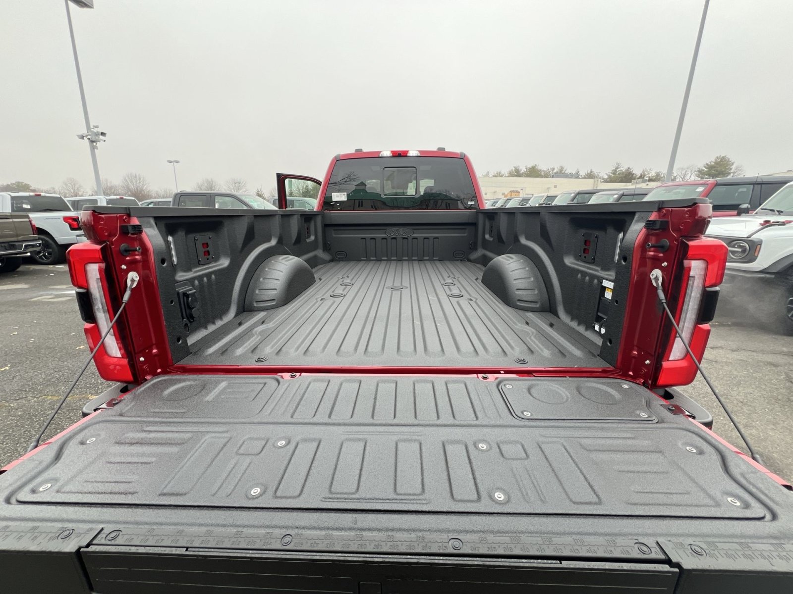 New 2026 Ford F450 Platinum w/ Platinum Plus Package AWD/4WD image 34