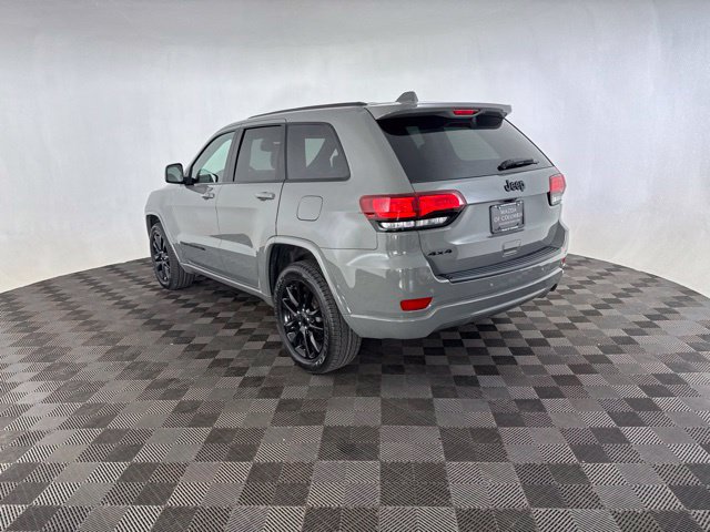 Used 2022 Jeep Grand Cherokee Laredo X AWD/4WD image 9