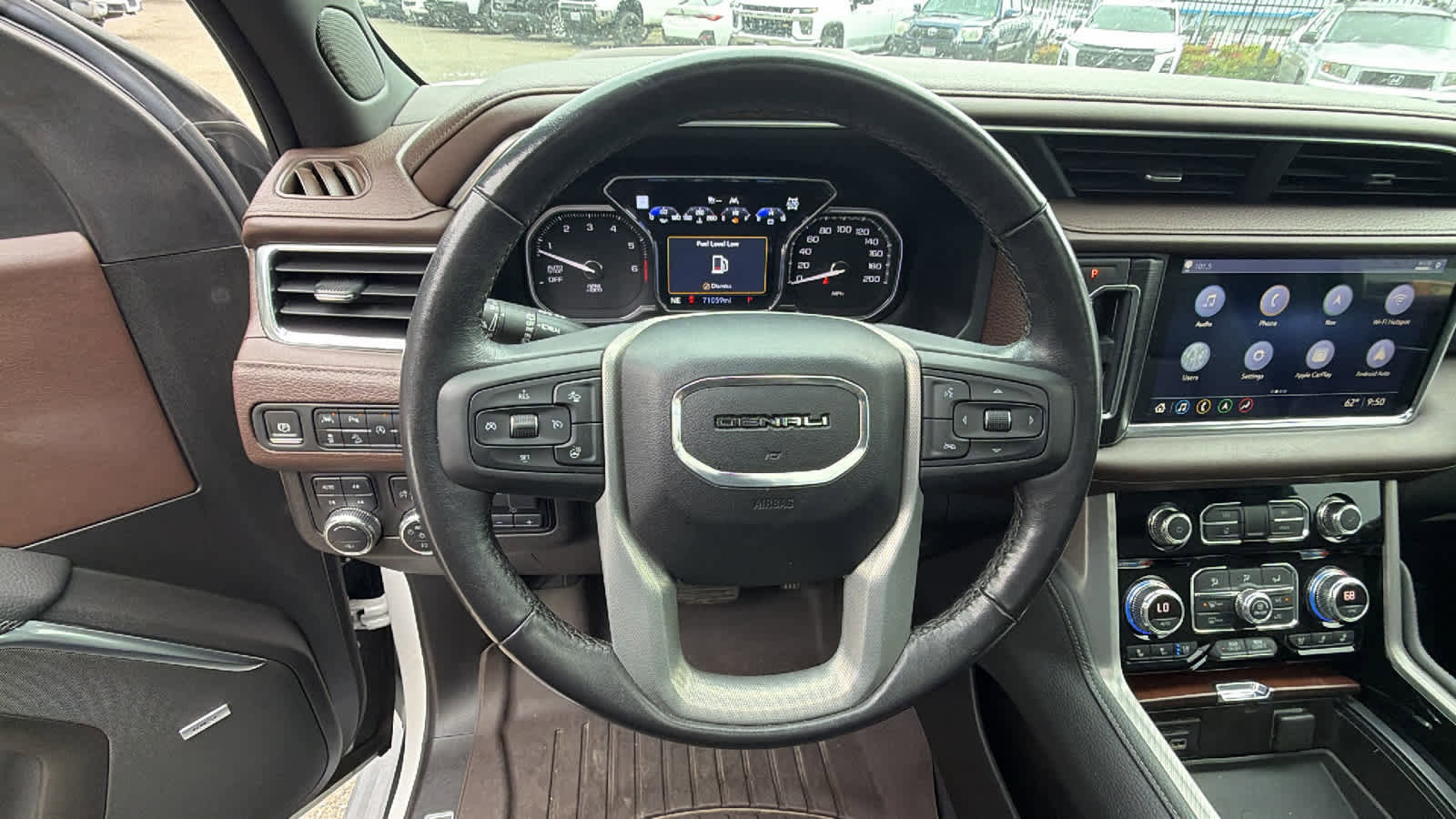 Used 2021 GMC Yukon Denali w/ Denali Ultimate Package AWD/4WD image 15