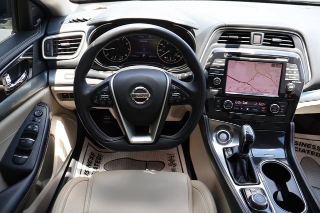 Used 2019 Nissan Maxima 3.5 SL w/ Floor Mat Group FWD image 6