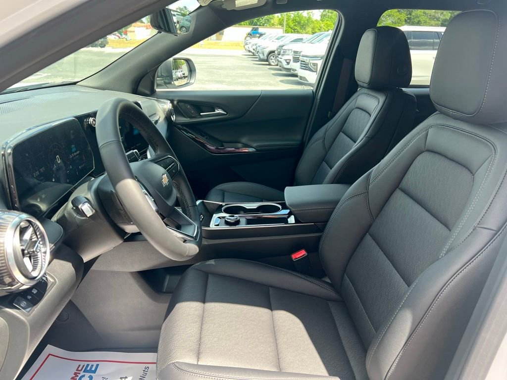 New 2026 Chevrolet Equinox LT image 9