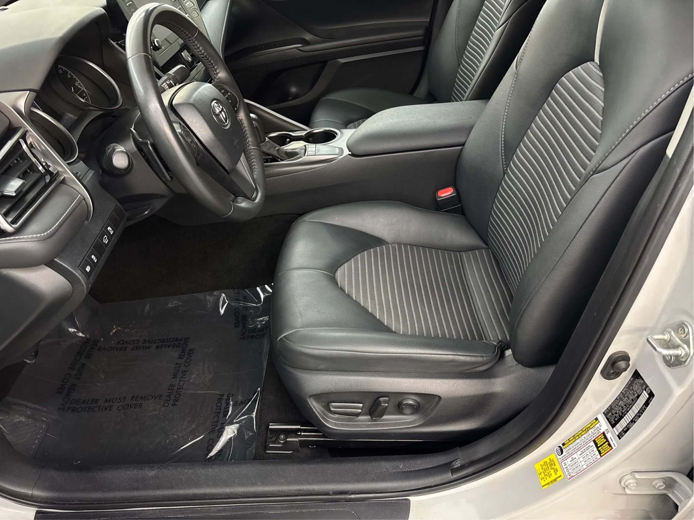 Used 2024 Toyota Camry SE FWD image 13