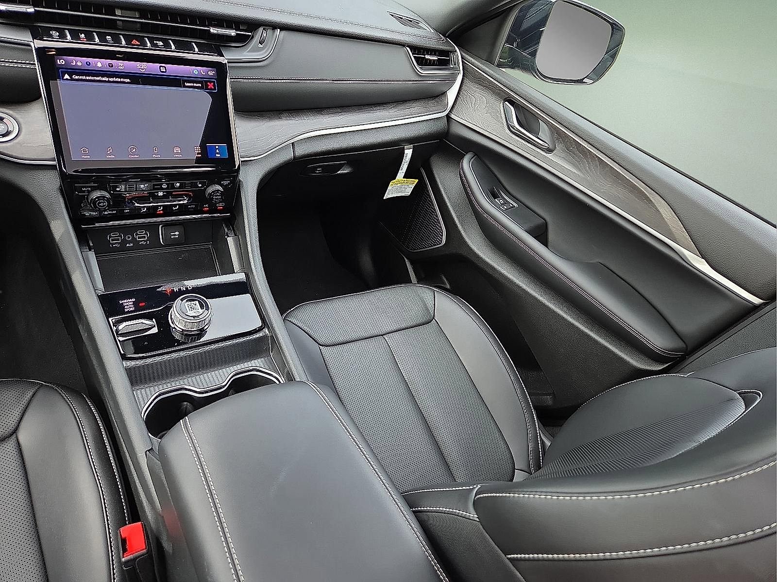 New 2025 Jeep Grand Cherokee L Limited w/ Luxury Tech Group II image 13