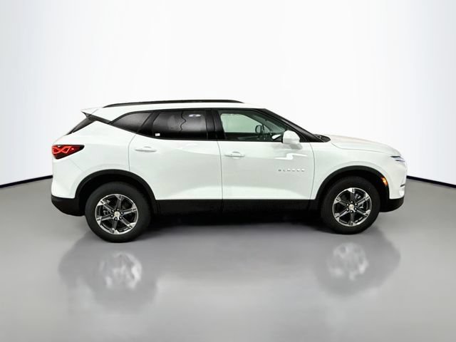 New 2026 Chevrolet Blazer LT w/ Convenience Package AWD/4WD image 10