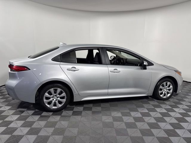 Used 2024 Toyota Corolla LE image 7