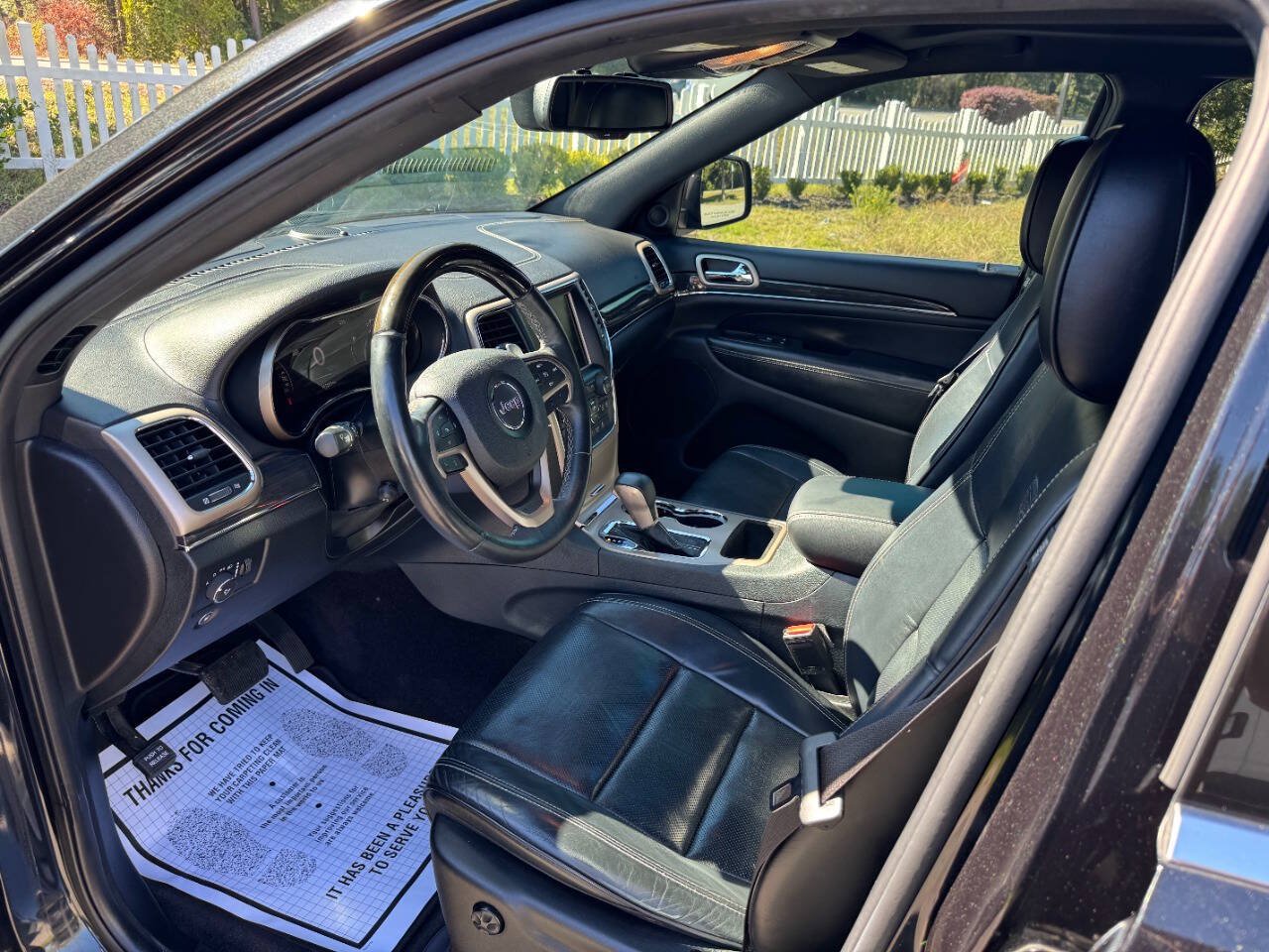 Used 2016 Jeep Grand Cherokee Overland RWD image 9