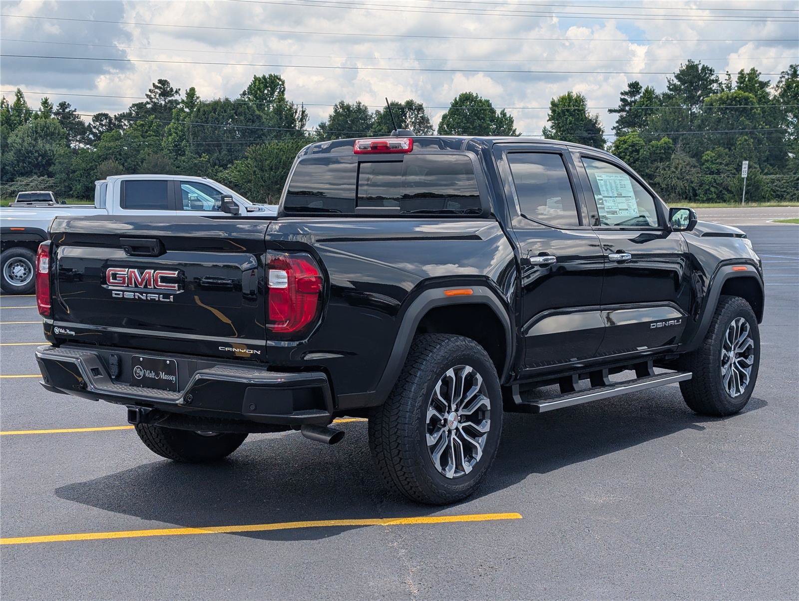 New 2026 GMC Canyon Denali AWD/4WD image 7
