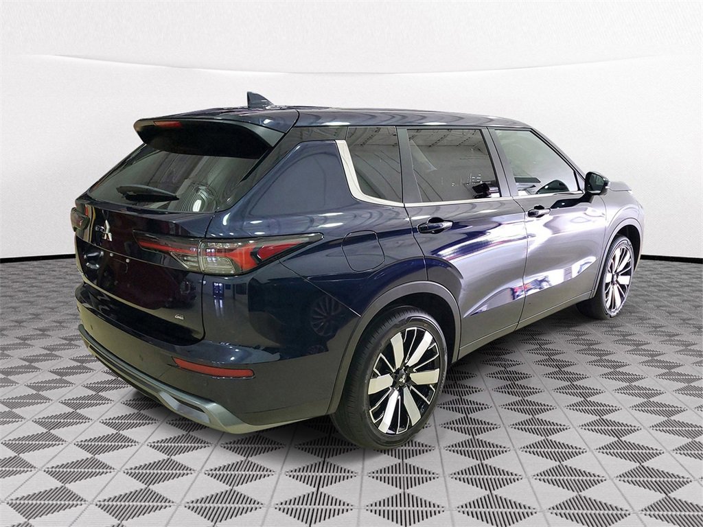 New 2025 Mitsubishi Outlander SE image 6