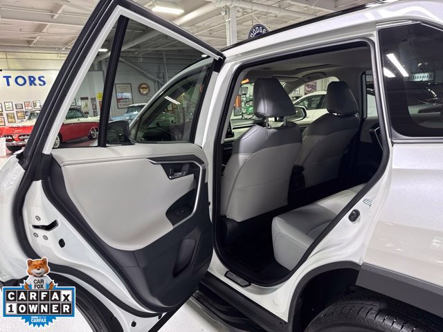 Used 2021 Toyota RAV4 Limited AWD/4WD image 30