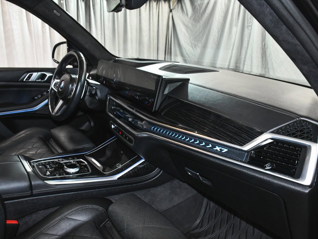 Used 2024 BMW X7 xDrive40i w/ Executive Package image 86