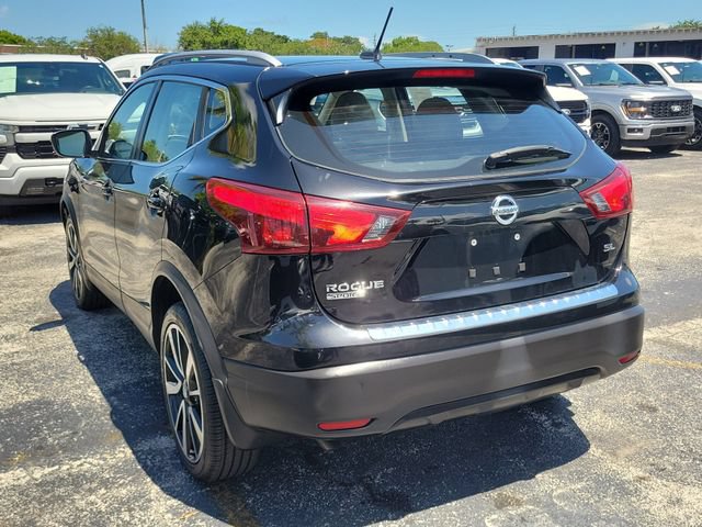 Used 2017 Nissan Rogue Sport SL w/ SL Premium Package FWD image 4