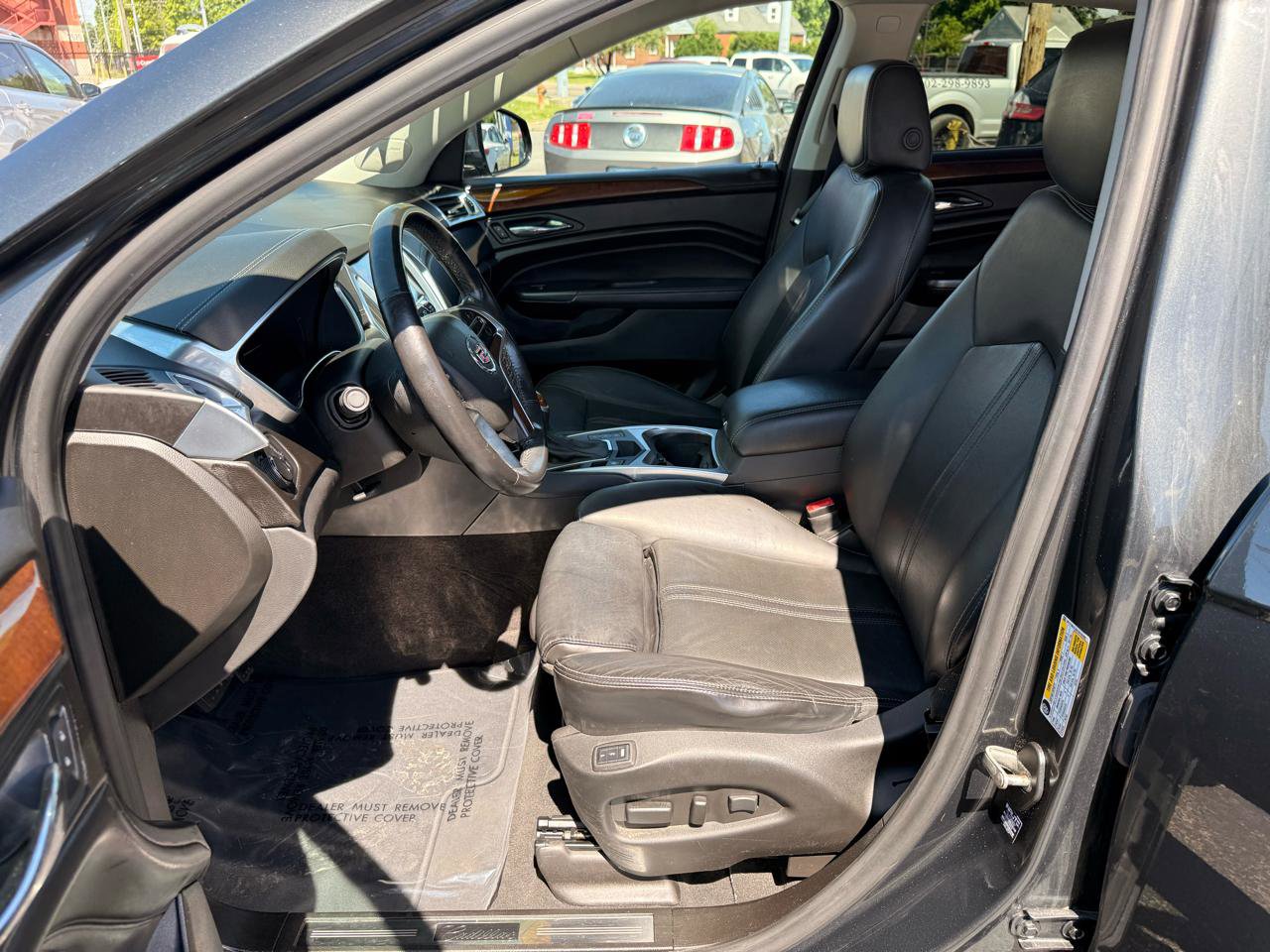 Used 2014 Cadillac SRX Luxury w/ Driver Awareness Package AWD/4WD image 9