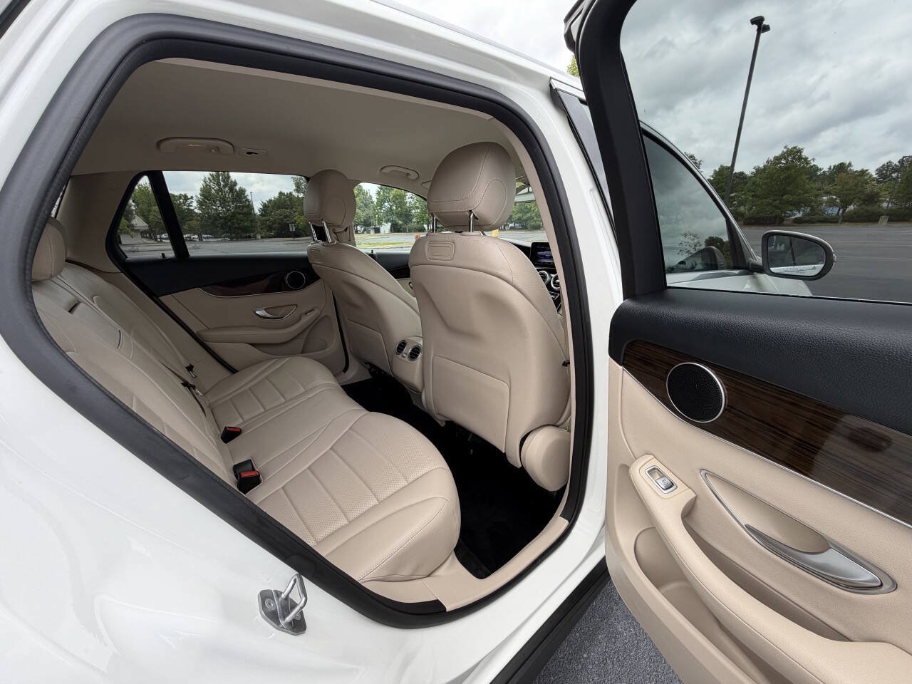 Used 2019 Mercedes-Benz GLC 300 image 16