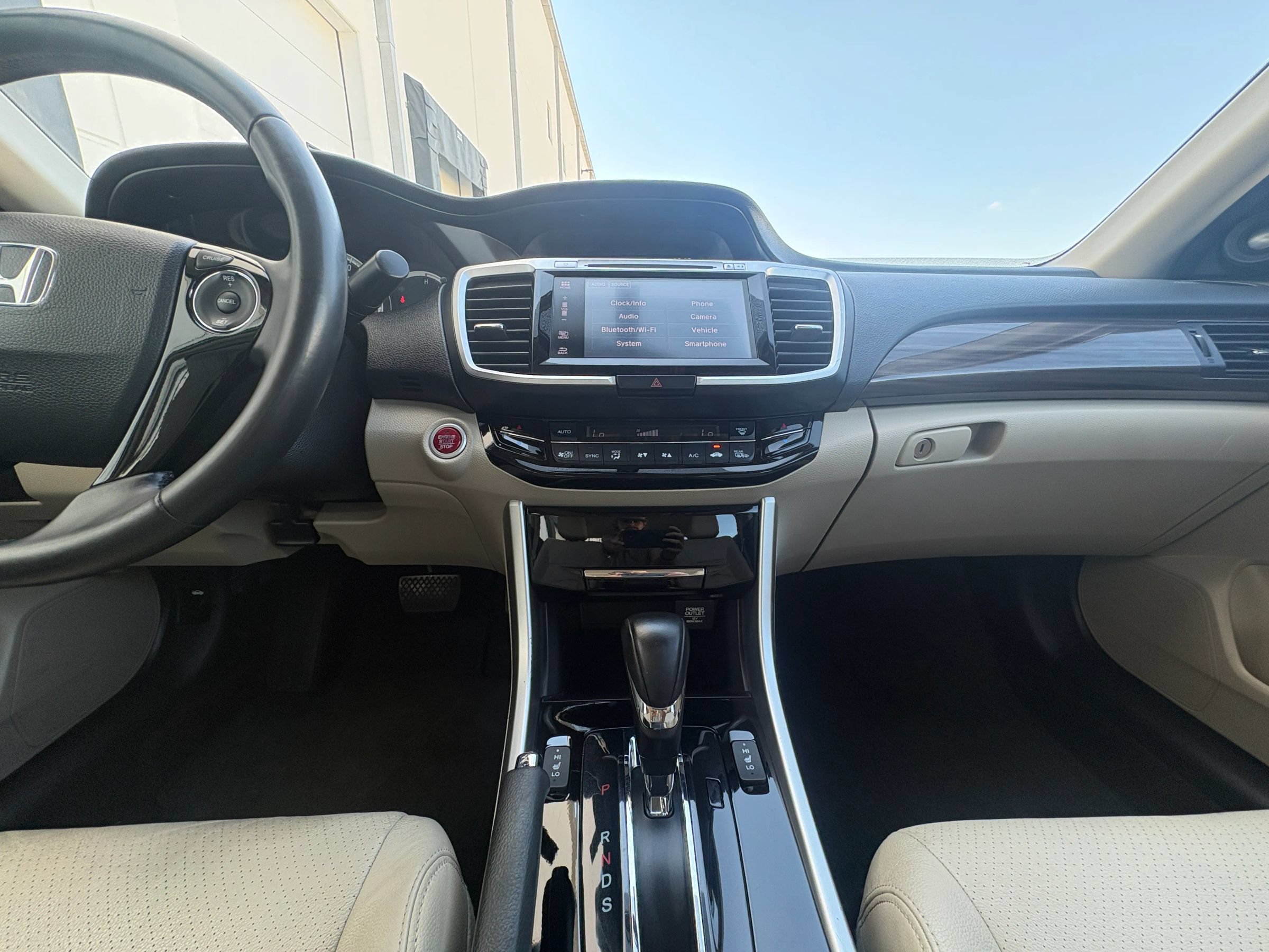 Used 2017 Honda Accord EX-L image 12