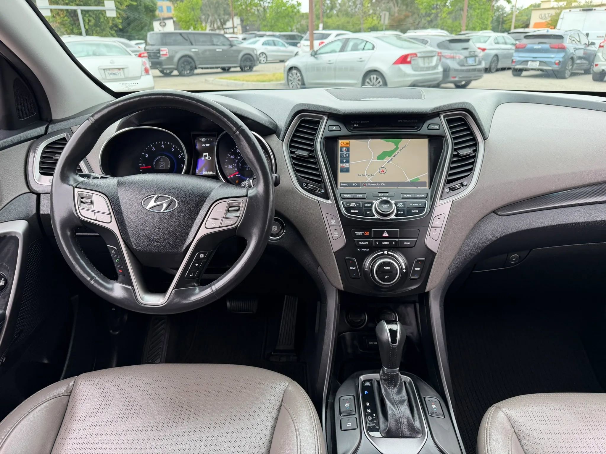 Used 2015 Hyundai Santa Fe Sport 2.0T w/ Option Group 05 FWD image 19