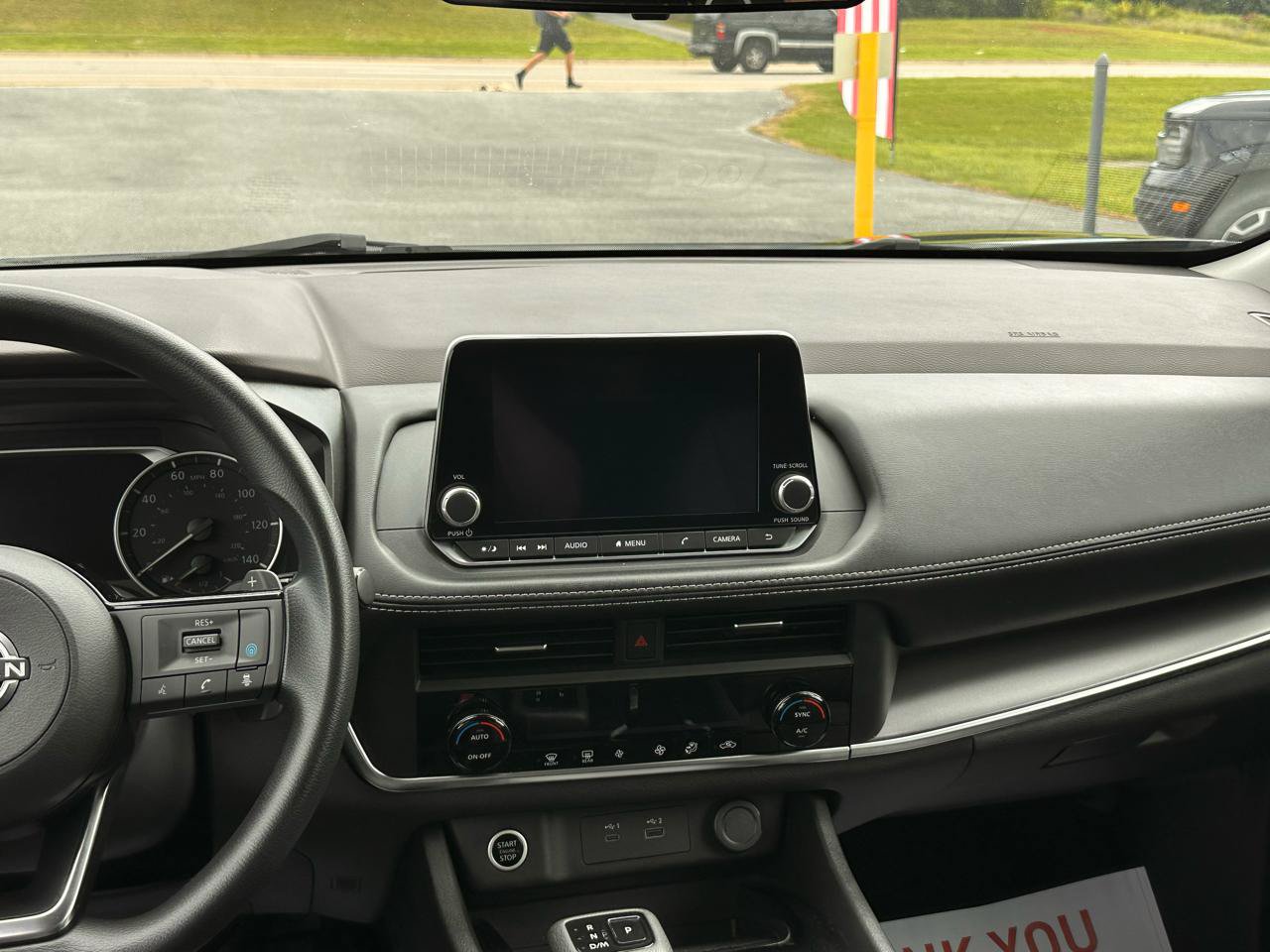 Used 2023 Nissan Rogue SV FWD image 27
