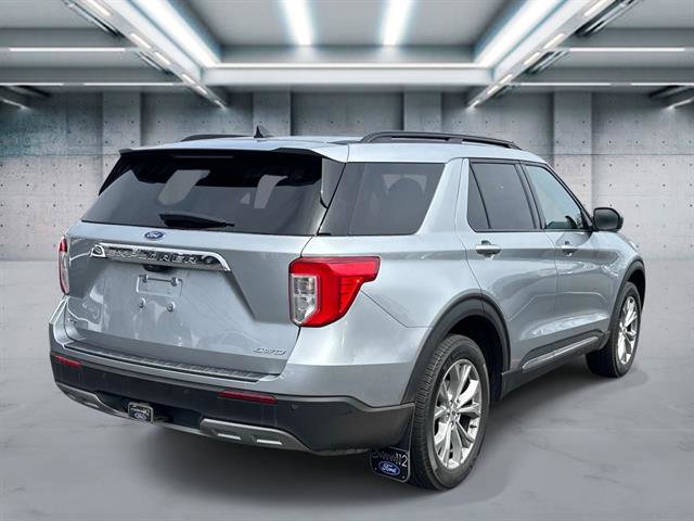 Certified 2023 Ford Explorer XLT w/ Equipment Group 202A AWD/4WD image 30