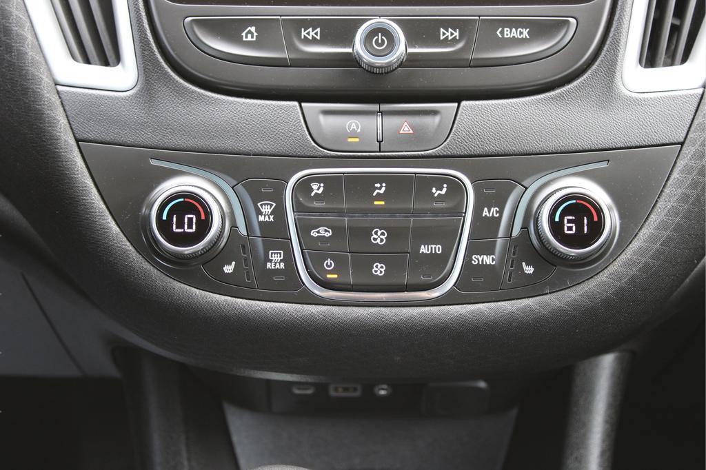 Used 2024 Chevrolet Malibu LT image 21