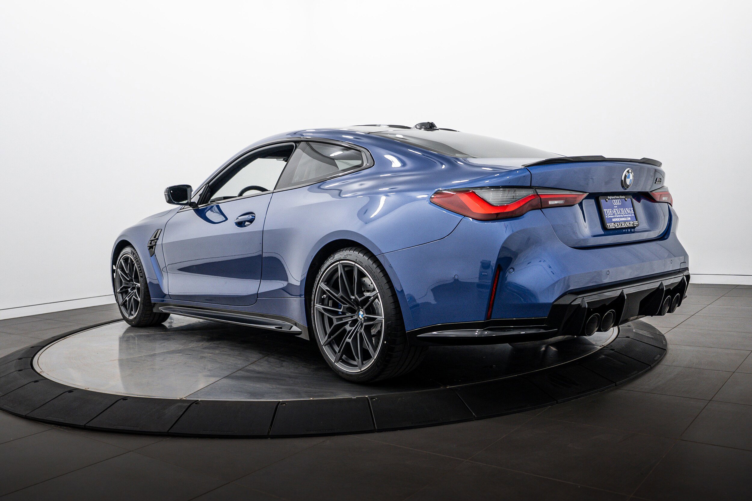 Used 2024 BMW M4 Competition RWD image 5
