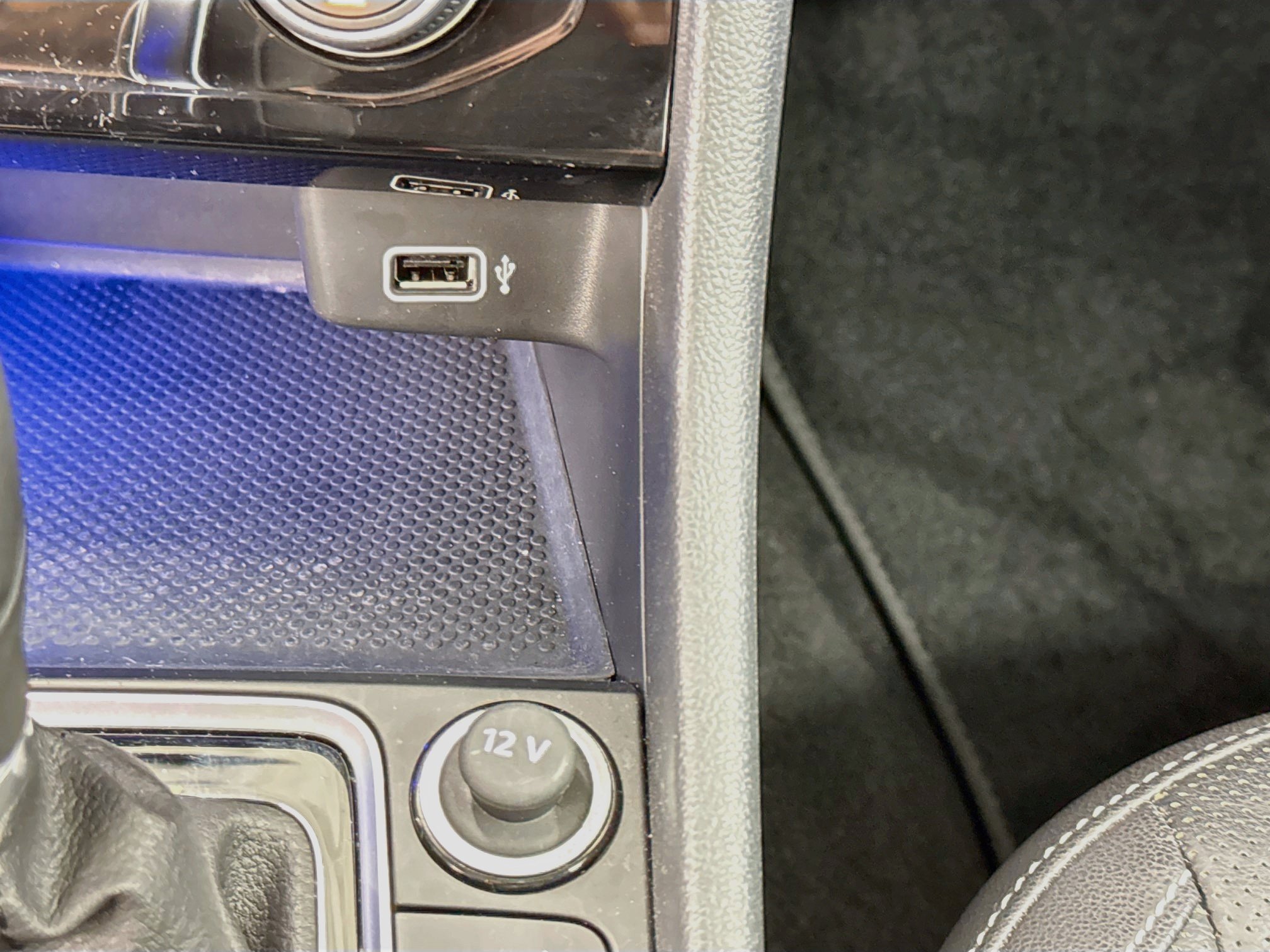 Used 2019 Volkswagen Jetta SEL Premium FWD image 25
