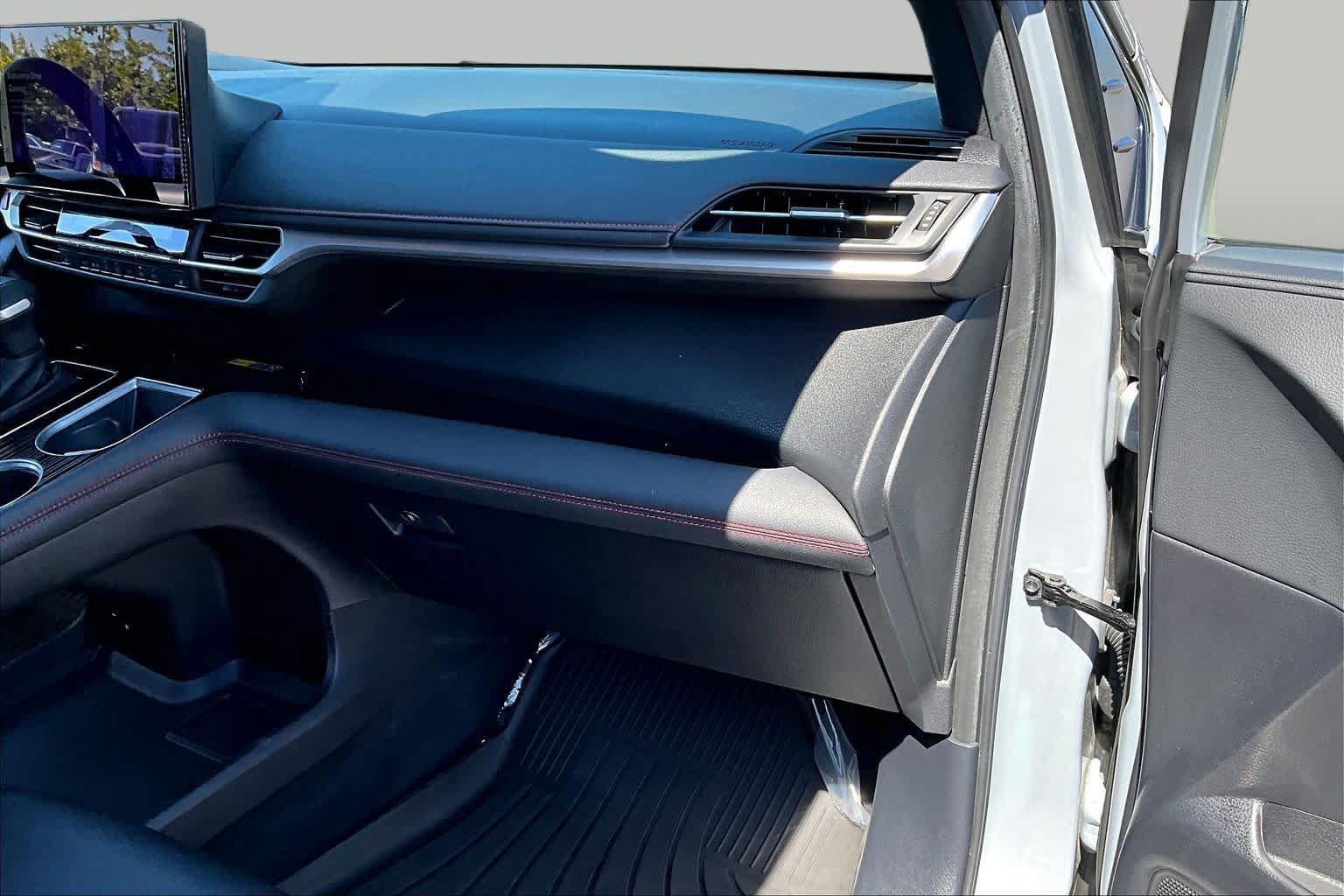 Certified 2025 Toyota Sienna XSE AWD/4WD image 18