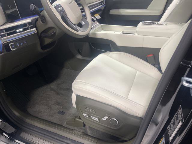 New 2025 Hyundai Santa Fe Calligraphy image 7