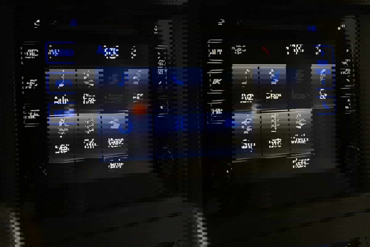 Used 2016 Toyota Sienna LE image 27