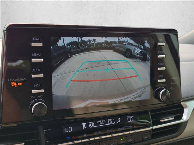 Certified 2024 Toyota Sienna XLE FWD image 13