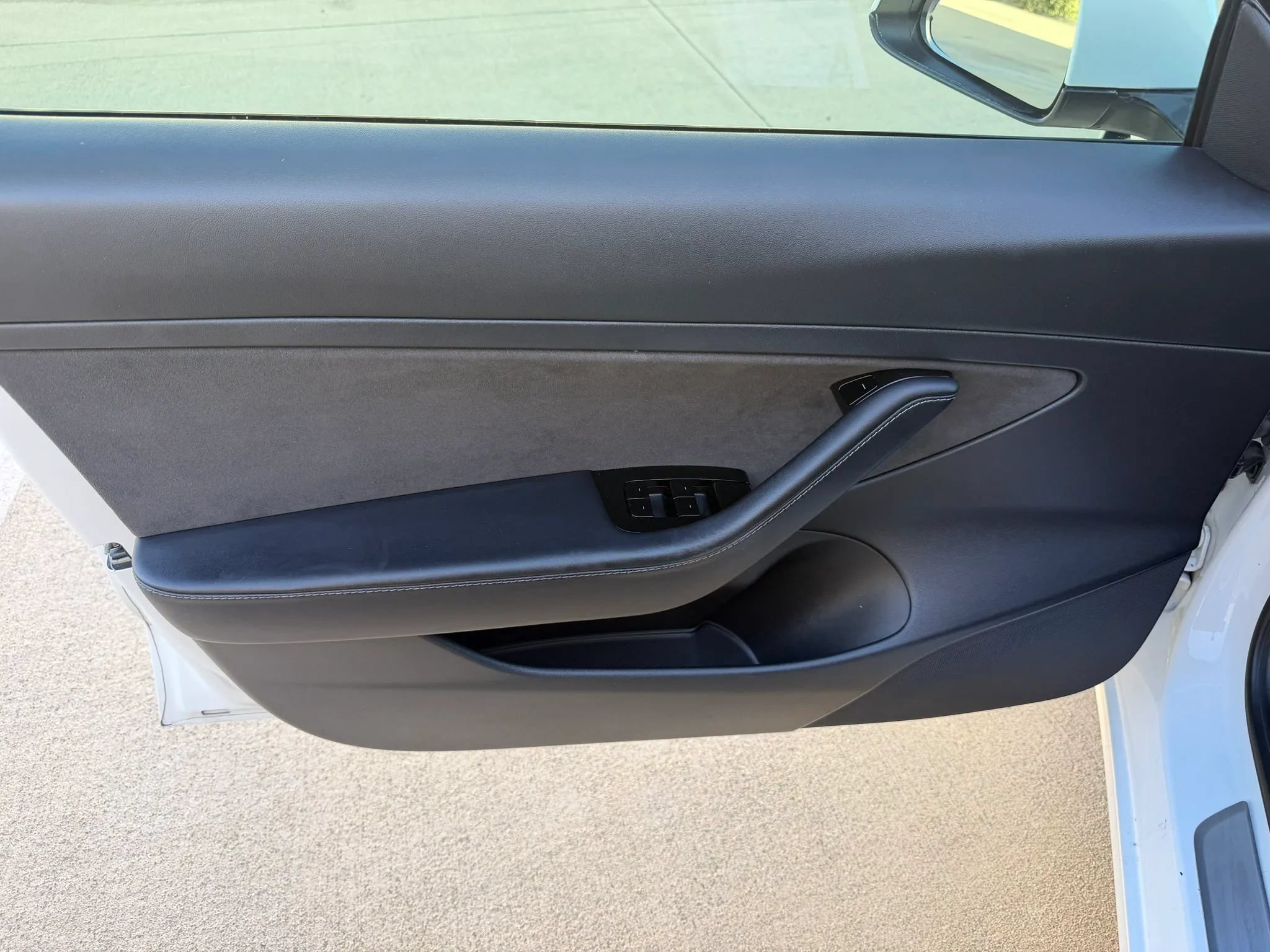Used 2020 Tesla Model 3 Standard Range Plus RWD image 11