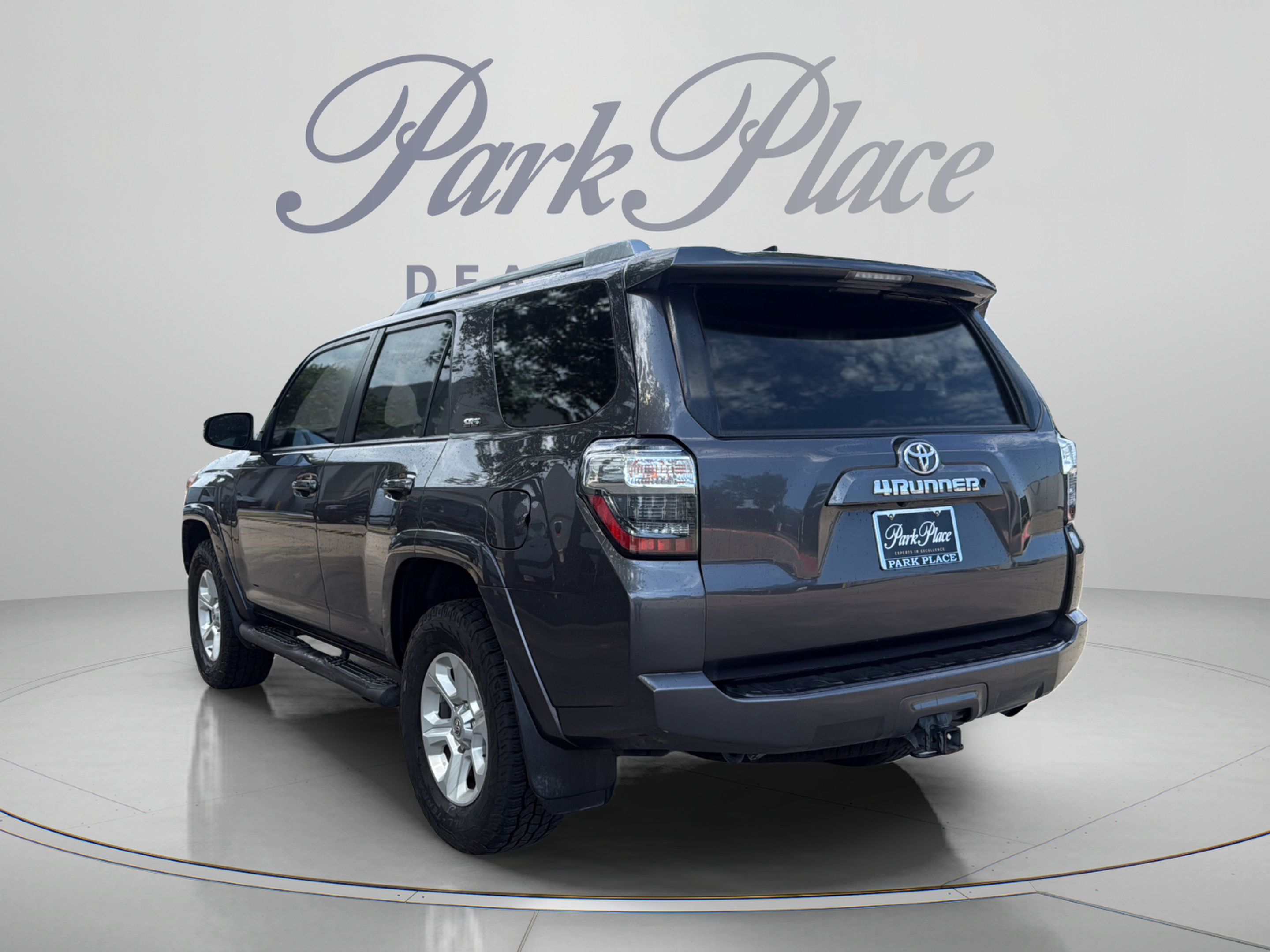 Used 2018 Toyota 4Runner SR5 Premium AWD/4WD image 3