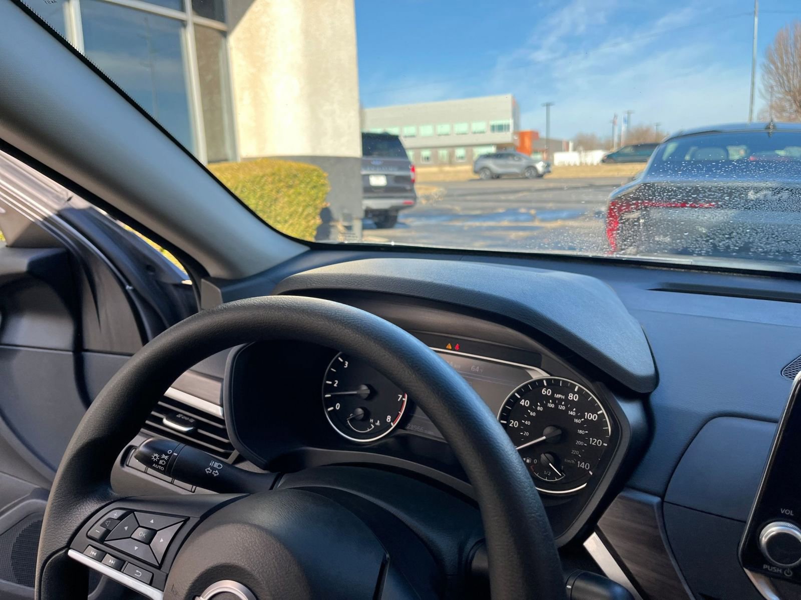 Used 2025 Nissan Altima 2.5 SV image 33