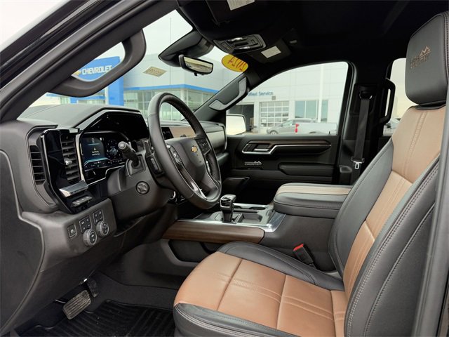 Used 2024 Chevrolet Silverado 1500 High Country w/ Technology Package image 13