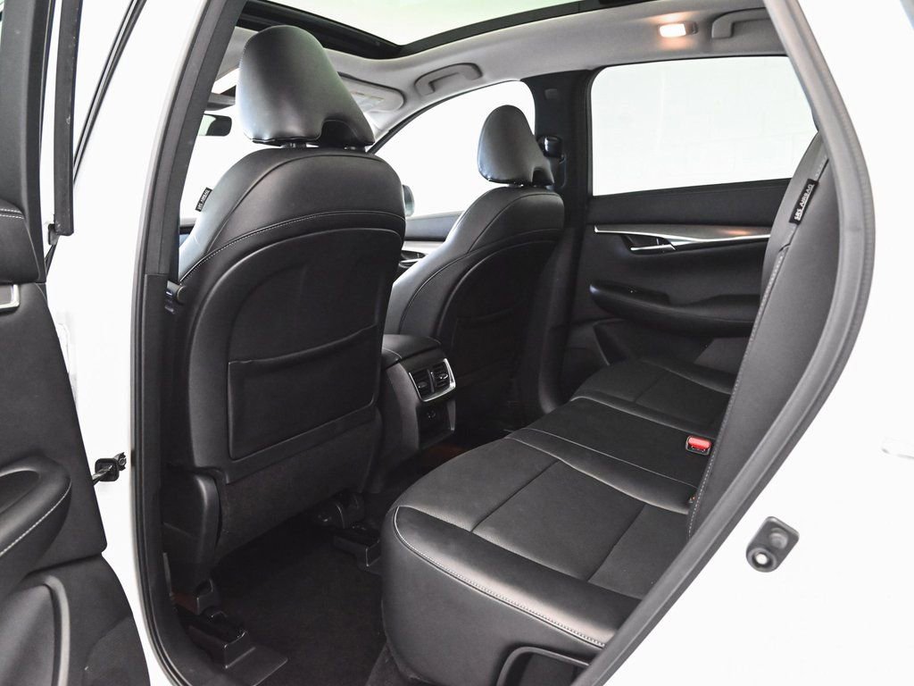 Used 2023 INFINITI QX50 Luxe image 32