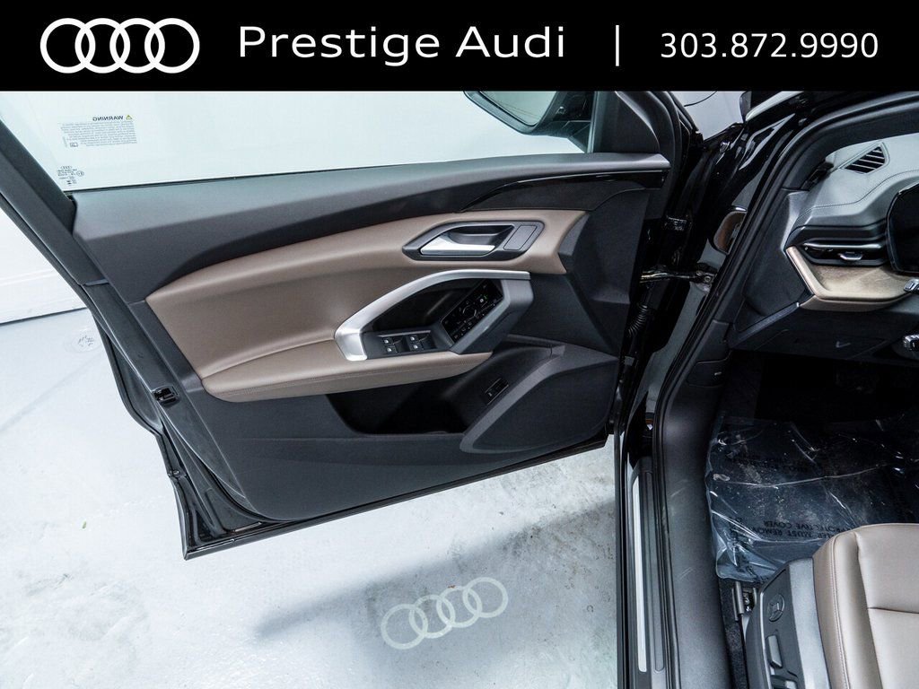 Used 2025 Audi Q5 Premium w/ Convenience Package AWD/4WD image 21