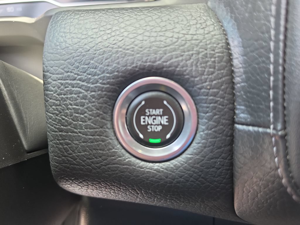Certified 2023 GMC Yukon XL Denali AWD/4WD image 36