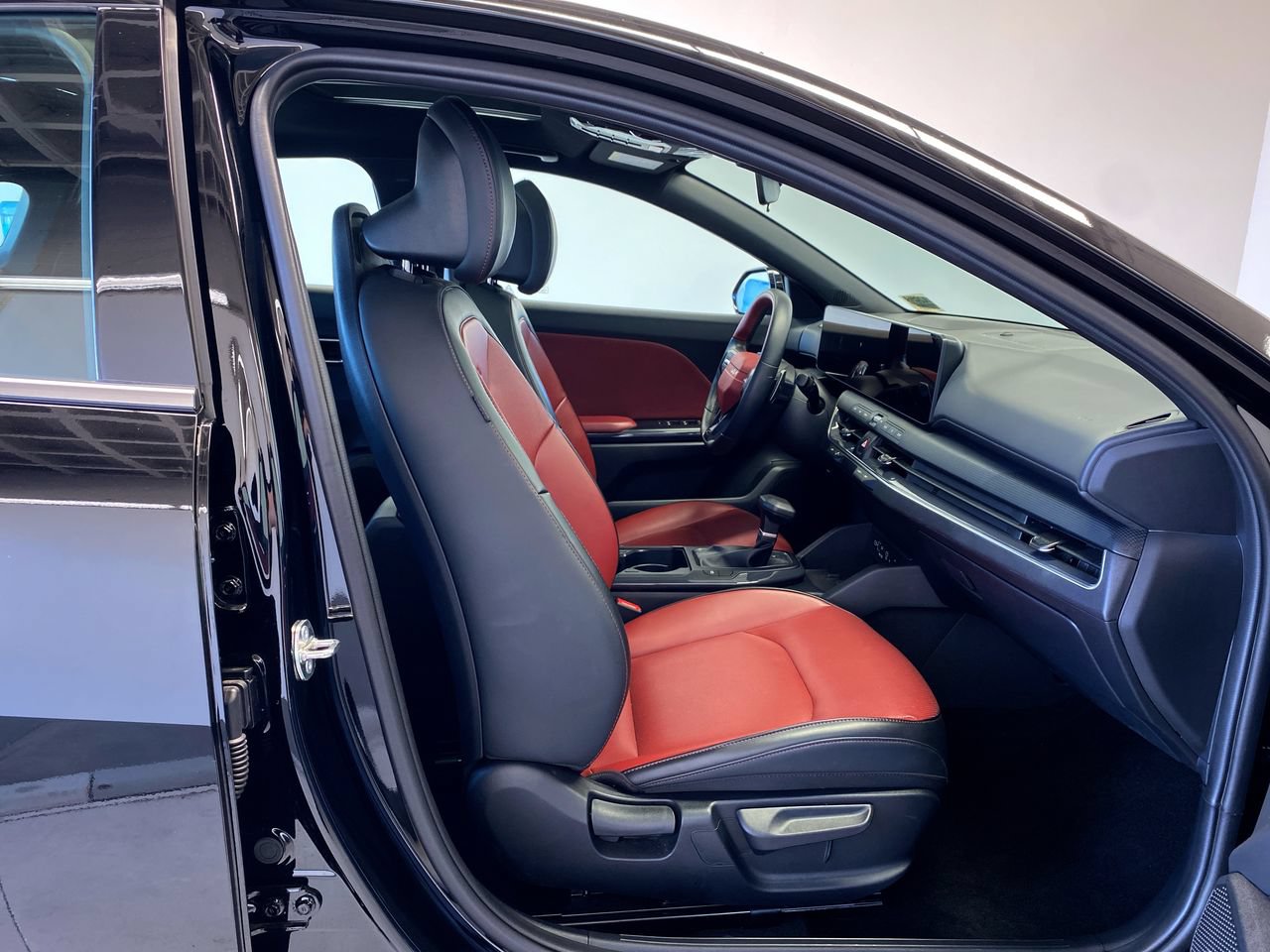 Certified 2026 Kia K4 GT-Line w/ GT-Line Sunroof Package FWD image 28