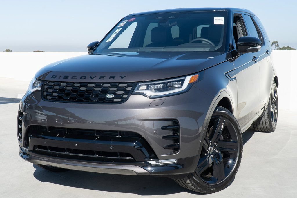 Used 2025 Land Rover Discovery Dynamic SE AWD/4WD image 1