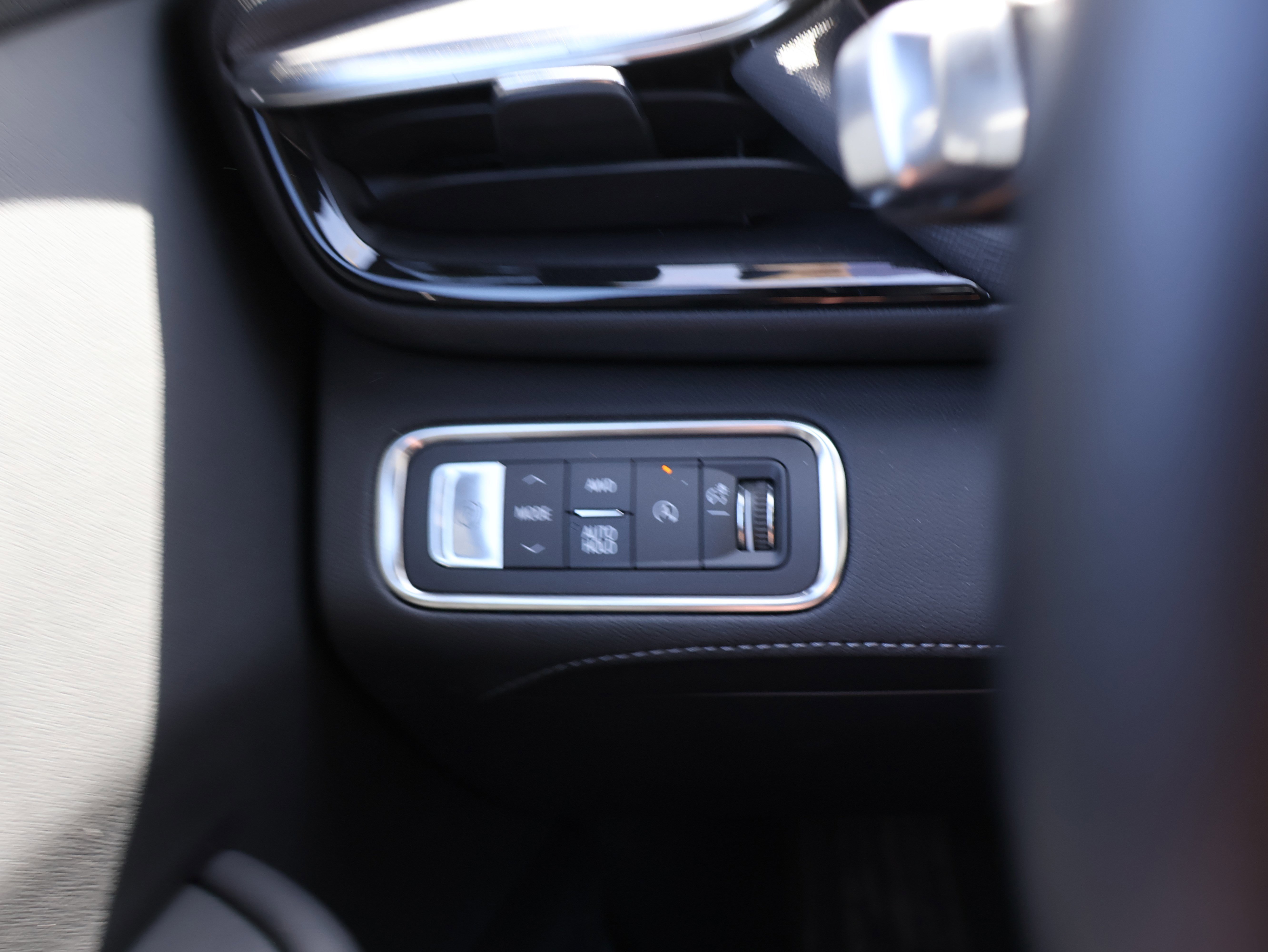 Used 2025 Buick Enclave Preferred image 34