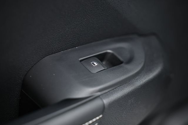 Used 2023 Hyundai Venue Limited image 22