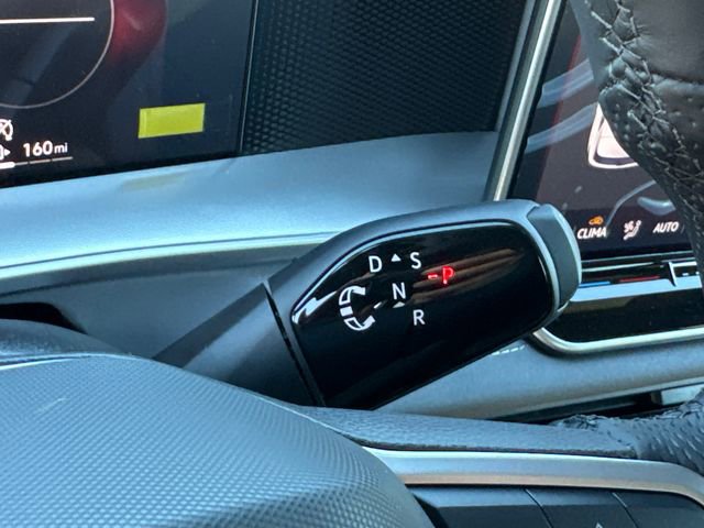 New 2026 Volkswagen Tiguan SE R-Line image 39